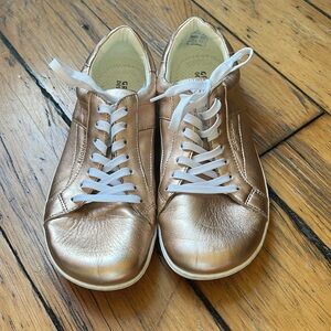 GROUNDIES MELBOURNE LEATHER BAREFOOT SNEAKER